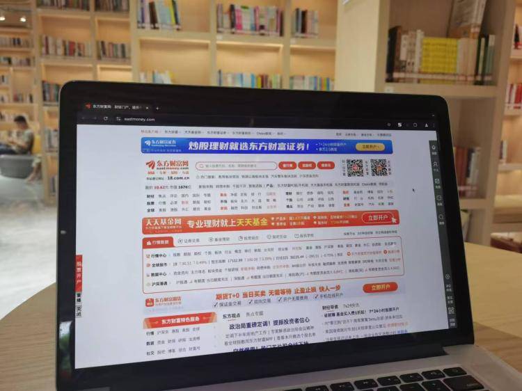 手工羽毛扇網(wǎng)站如何憑借傳統(tǒng)工藝傳承擴(kuò)大流量？同行都是怎么做的？