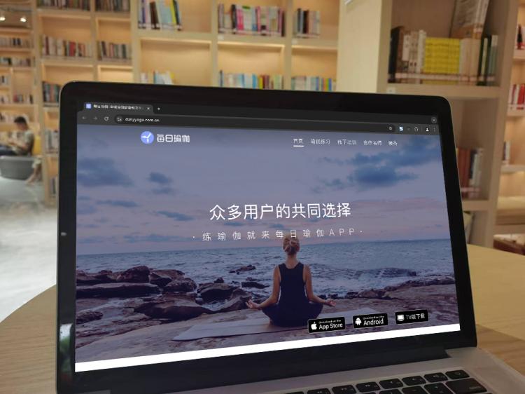 手工羽毛扇網(wǎng)站如何憑借傳統(tǒng)工藝傳承擴(kuò)大流量？同行都是怎么做的？