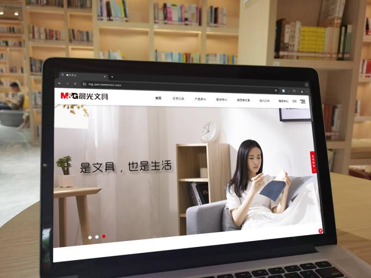 手工羽毛扇網(wǎng)站如何憑借傳統(tǒng)工藝傳承擴大流量？同行都是怎么做的？