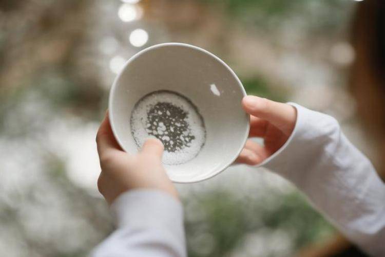 手工羽毛扇網(wǎng)站如何憑借傳統(tǒng)工藝傳承擴(kuò)大流量？同行都是怎么做的？